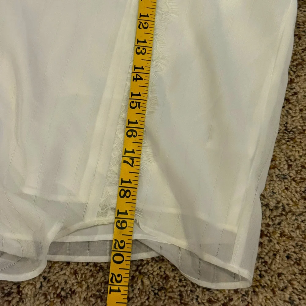 Wayf Cream 3/4 Sleeve Tie-Front Crop Blouse Size L - Picture 9 of 9